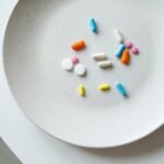 Τα καλύτερα συμπληρώματα για να αποκτήσετε ένα τεμαχισμένο και άρπαξαν αθλητικό σώμα σε 4 εβδομάδες